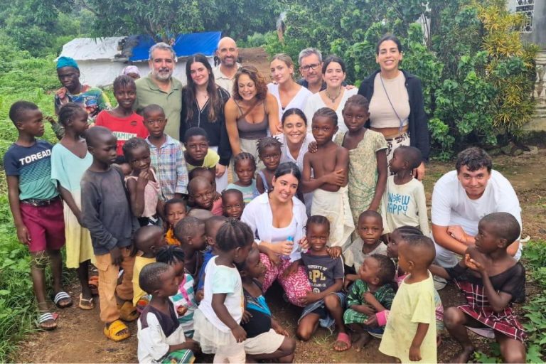 La Fundación Clínica Premium lleva salud y esperanza a Sierra Leona en su primera misión médica internacional