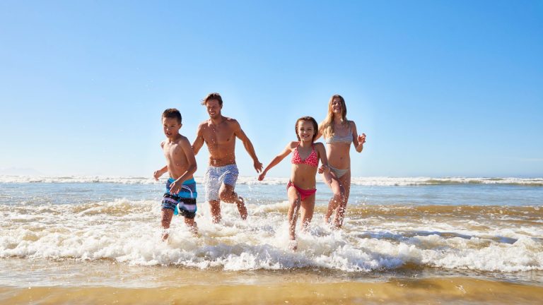 Cuida tu Salud en Verano: Recomendaciones Clave para Disfrutar con Bienestar.
